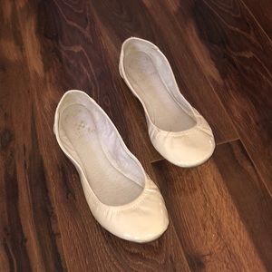 Nude Vince Camuto Ballet Flats